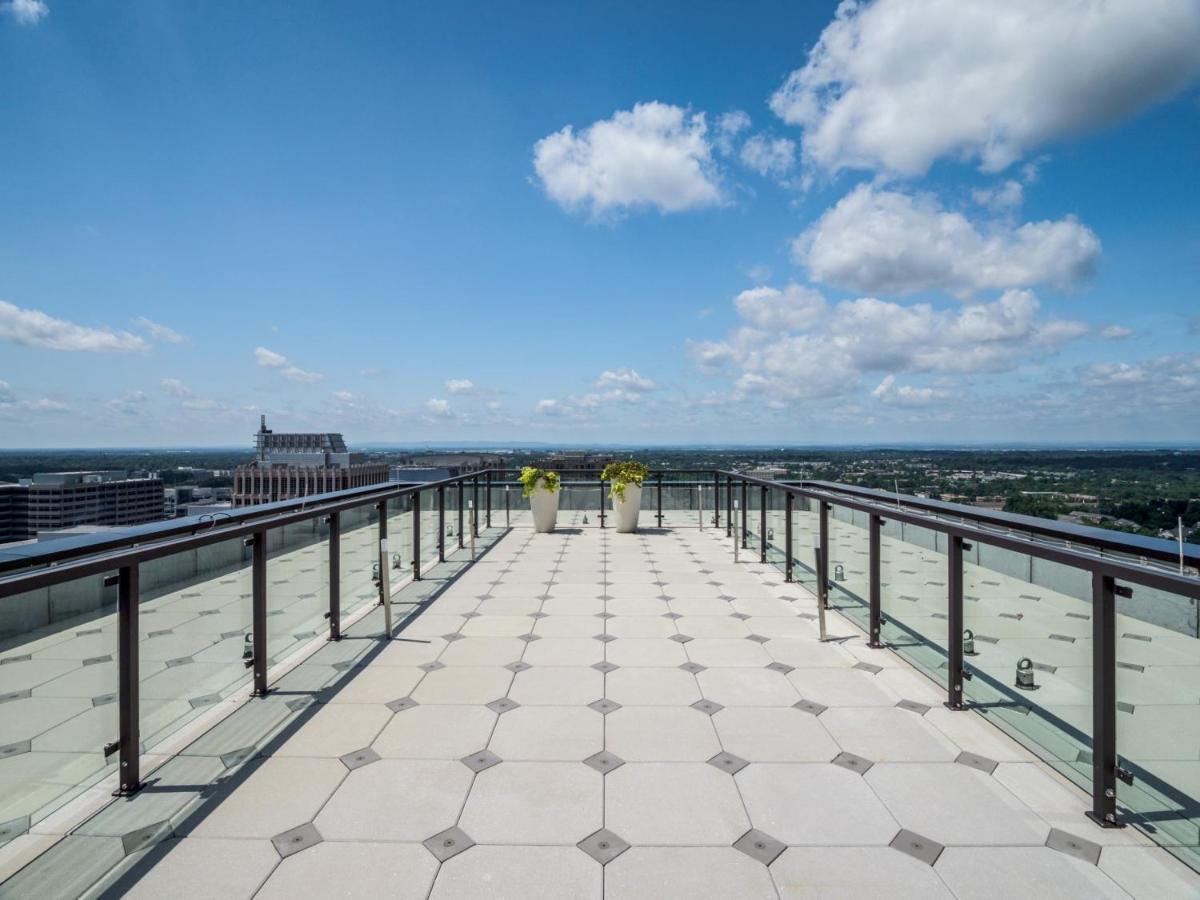 Bluebird Suites At Reston Town Center Екстериор снимка