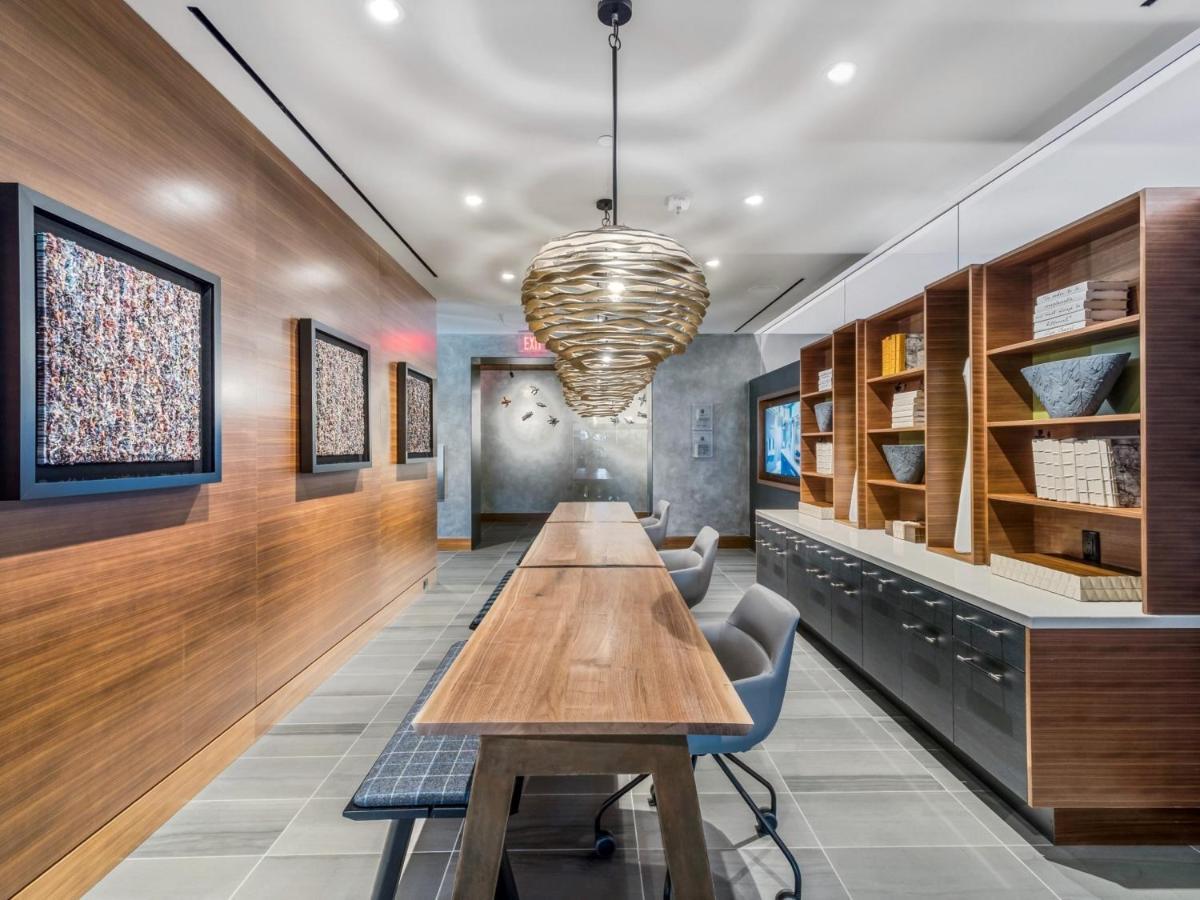 Bluebird Suites At Reston Town Center Екстериор снимка