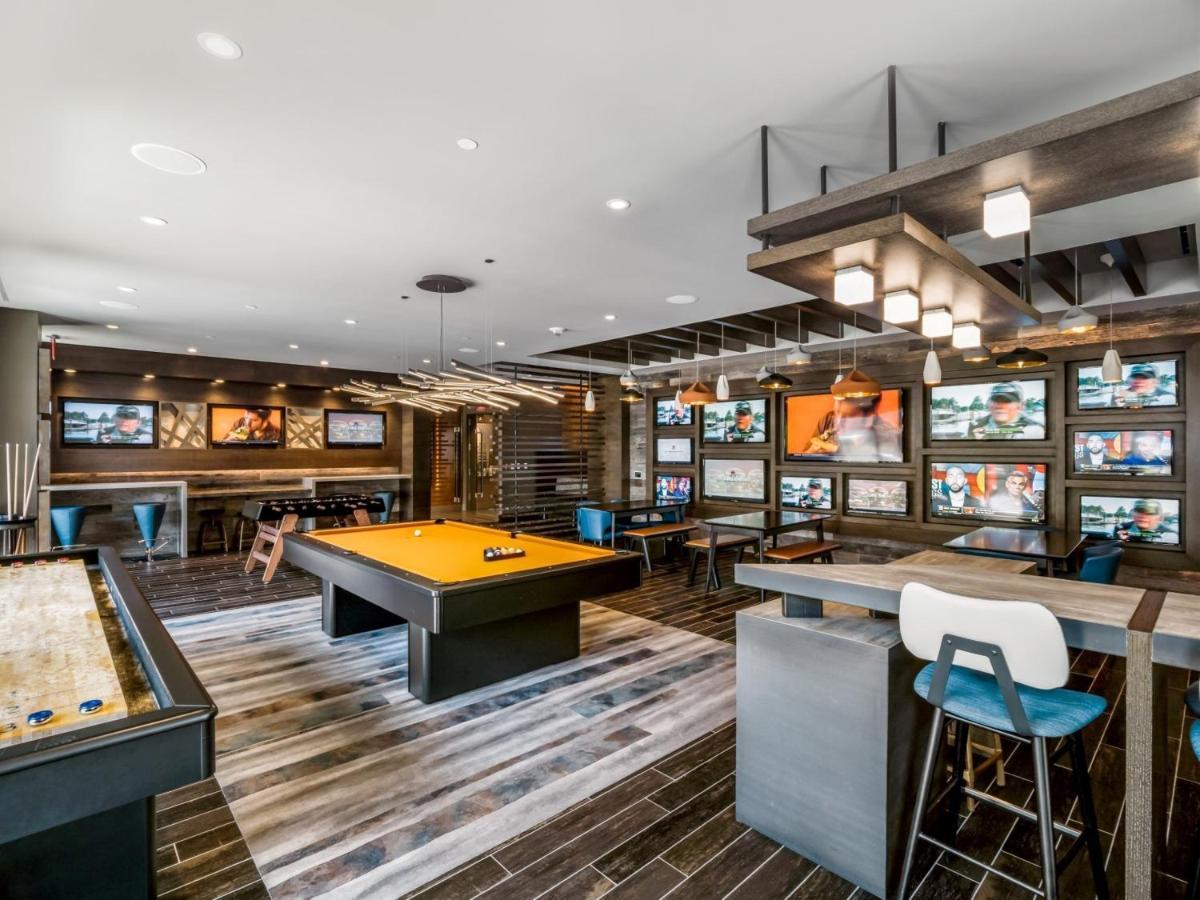 Bluebird Suites At Reston Town Center Екстериор снимка