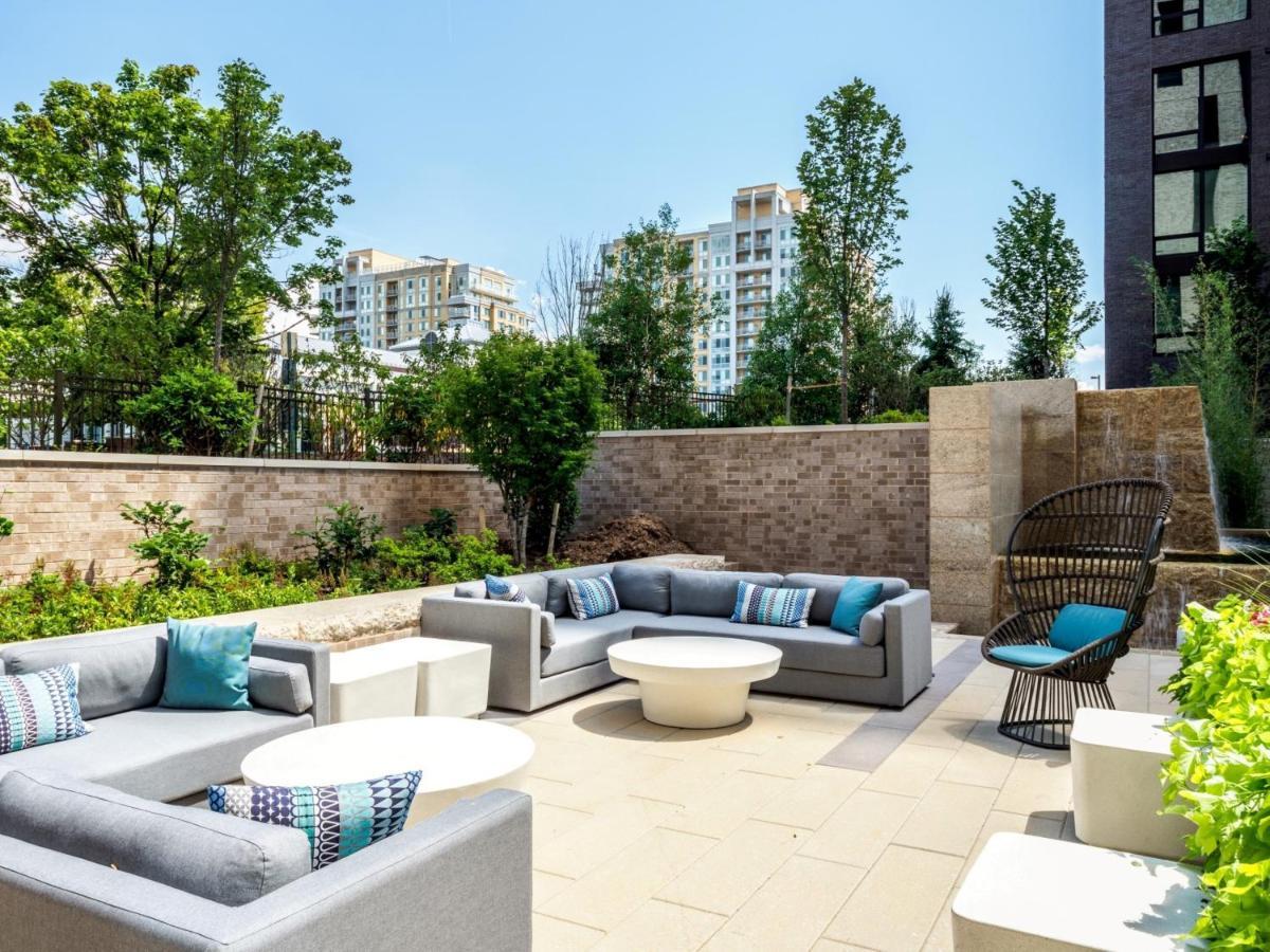 Bluebird Suites At Reston Town Center Екстериор снимка