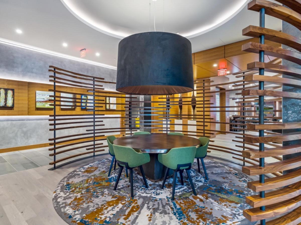 Bluebird Suites At Reston Town Center Екстериор снимка